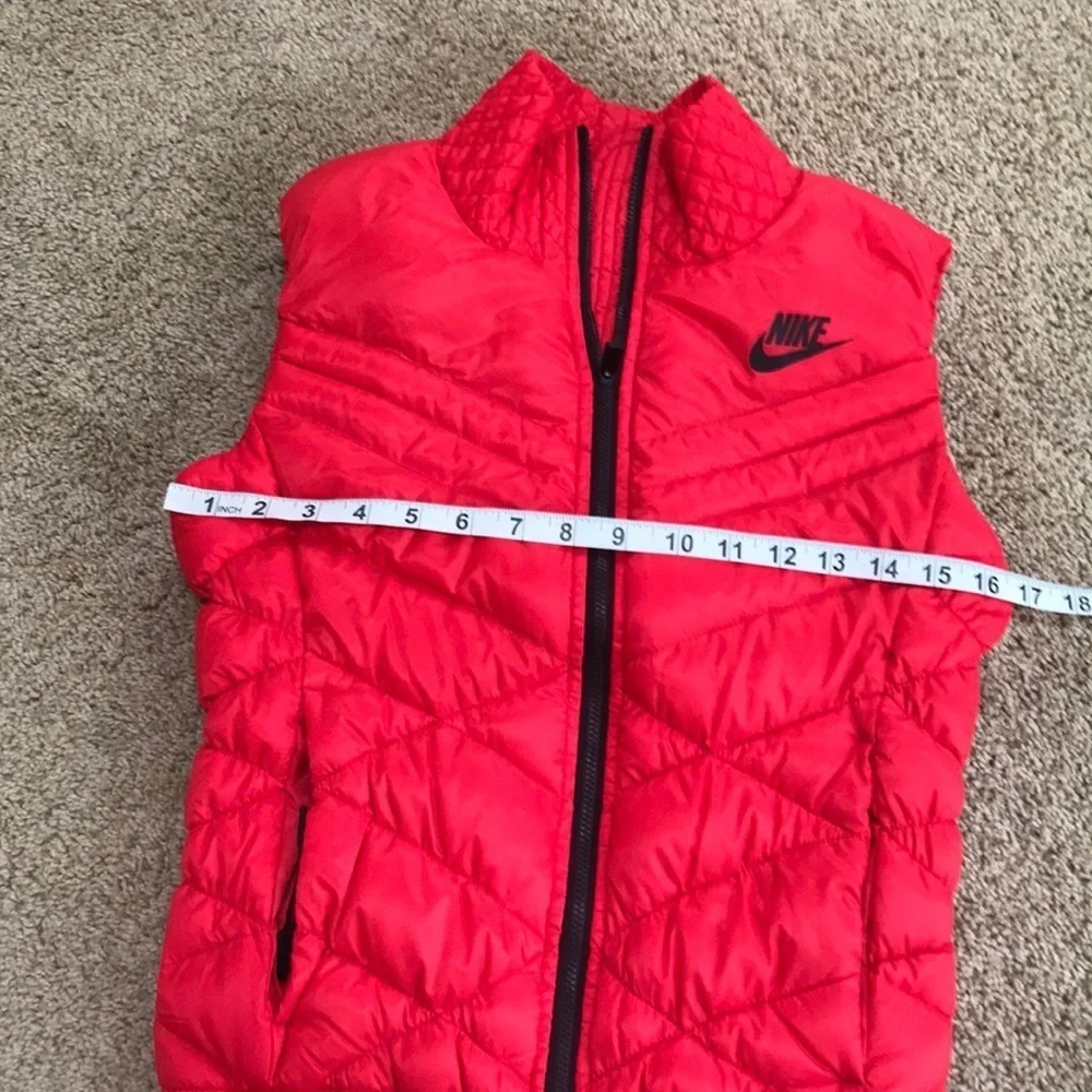 NWT! NIKE Size XS red quilted zippered vest